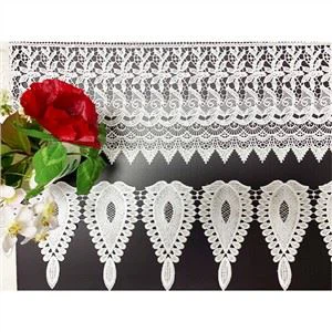 의복 국경을 위한 수를 놓은 폴리에스테 직물 순수한 레이스